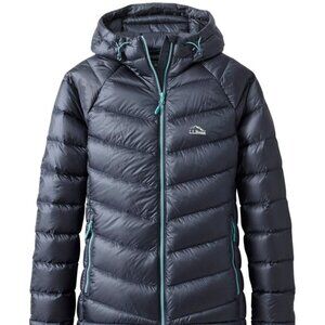 NEW L.L. Bean Women's Ultralight 850 Down Hooded Jacket